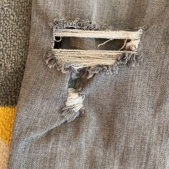 Express high rise girlfriend jean 00 (fits like 2) - Picture 4 of 11